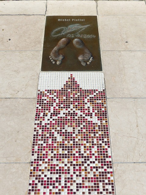 也使得他们 也使得他们